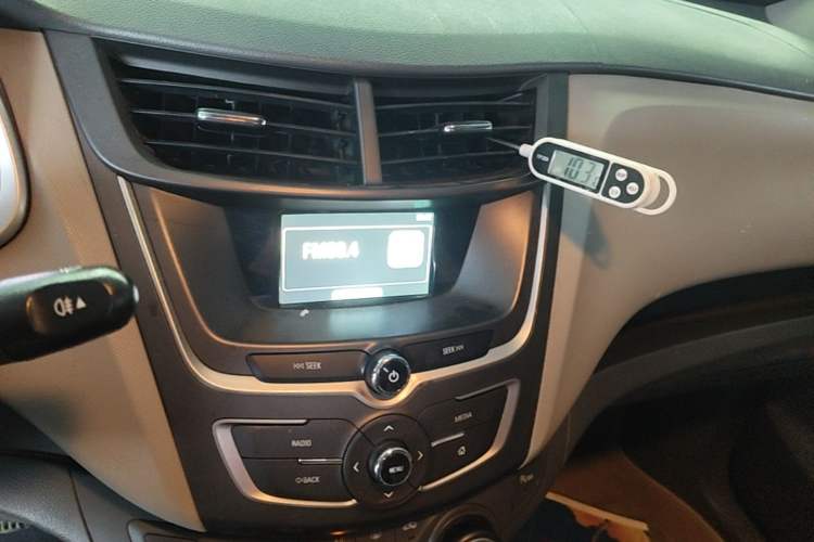 Used Chevrolet Sail 2015 Sail 3 1.5L AMT Happiness Sunroof Edition Audio And AC Panel