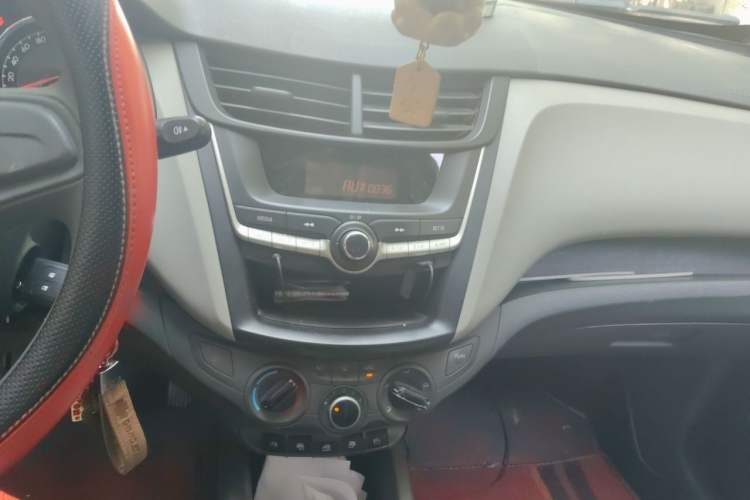 Used Chevrolet Sail 2015 Sail 3 1.5L Manual with Ideal Sunroof Edition Audio And AC Panel