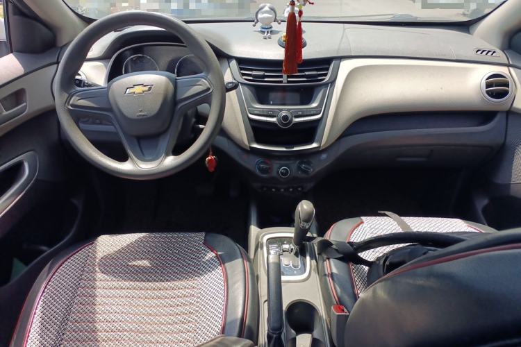 Used Chevrolet Sail 2015 Sail 3 1.3L AMT Ideal Edition Center Console
