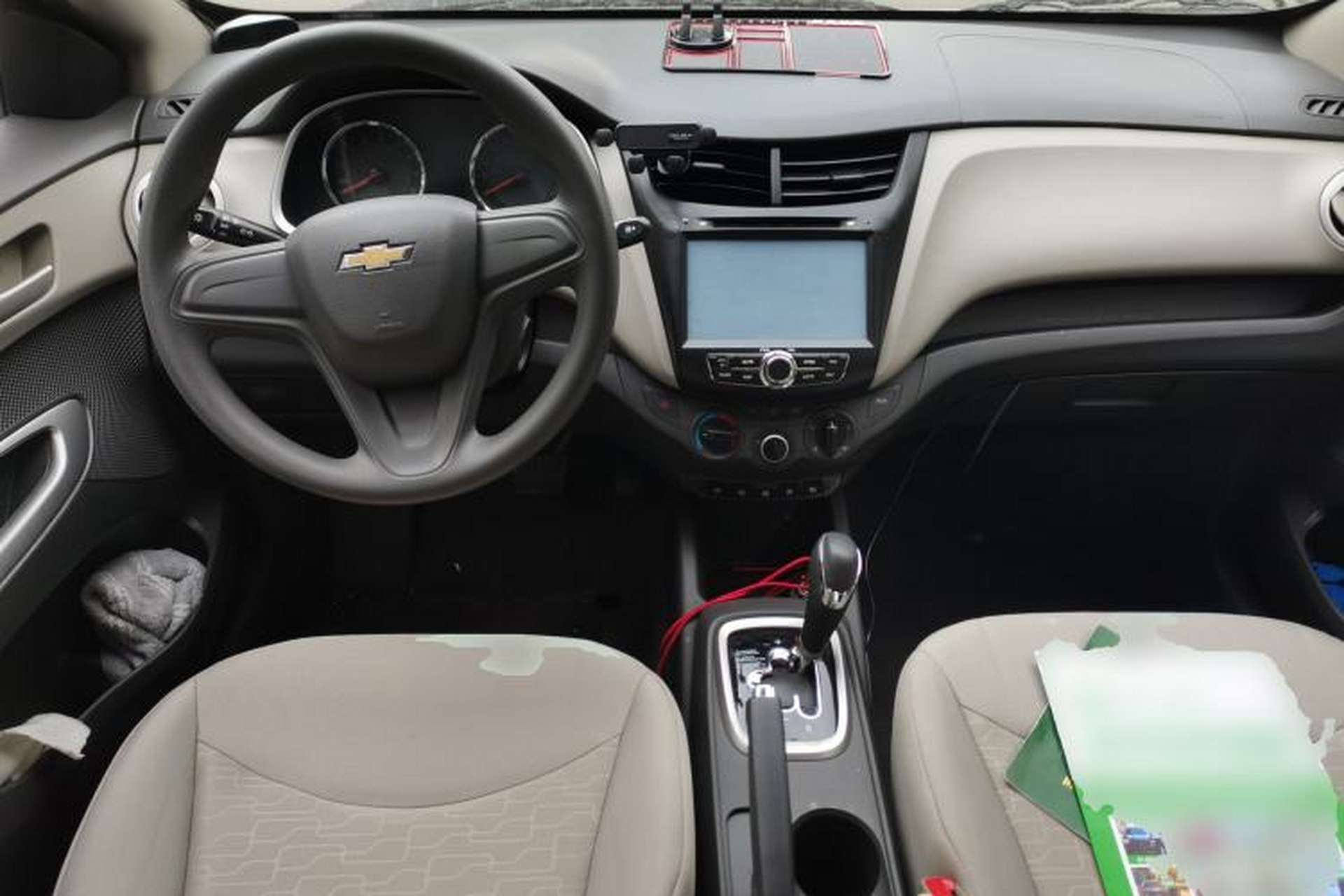 Used Chevrolet Sail 2015 Sail 3 1.3L AMT Ideal Edition Center Console