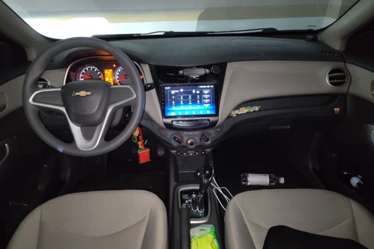 Used Chevrolet Sail 2015 Sail 3 1.3L AMT Ideal Edition Center Console