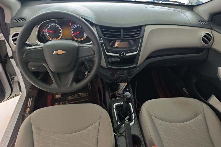 Used Chevrolet Sail 2015 Sail 3 1.3L Manual Ideal Edition Center Console
