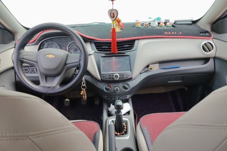 Used Chevrolet Sail 2015 Sail 3 1.3L Manual Ideal Edition Center Console