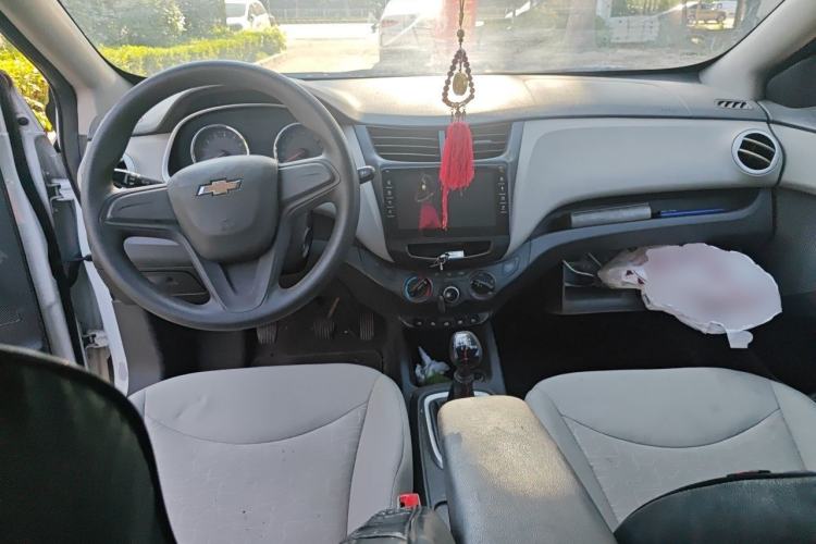 Used Chevrolet Sail 2015 Sail 3 1.3L Manual Ideal Edition Center Console
