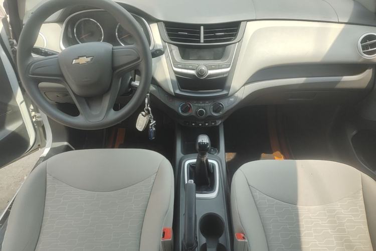 Used Chevrolet Sail 2015 Sail 3 1.3L Manual Ideal Edition Center Console