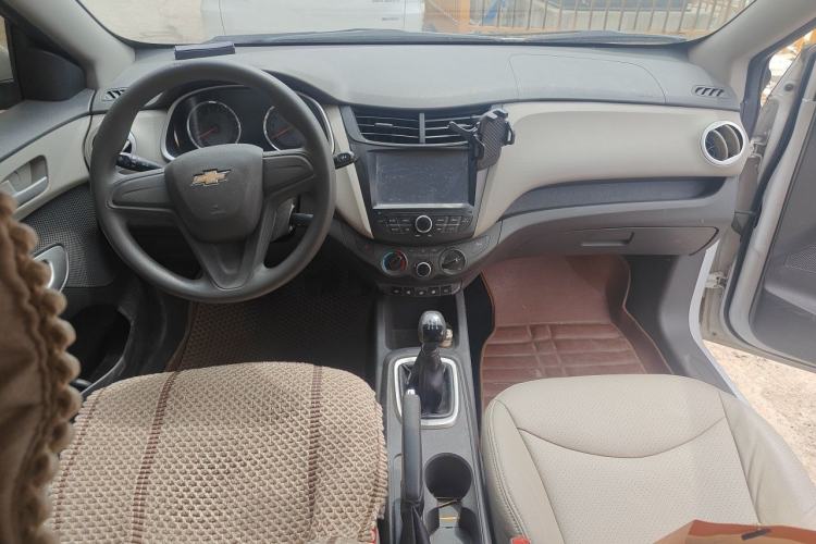 Used Chevrolet Sail 2015 Sail 3 1.3L Manual Ideal Edition Center Console