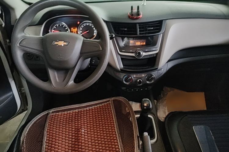 Used Chevrolet Sail 2015 Sail 3 1.3L Manual with Ideal Sunroof Edition Center Console
