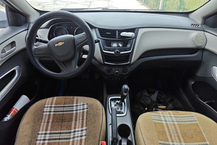 Used Chevrolet Sail 2015 Sail 3 1.3L AMT Ideal Edition Center Console
