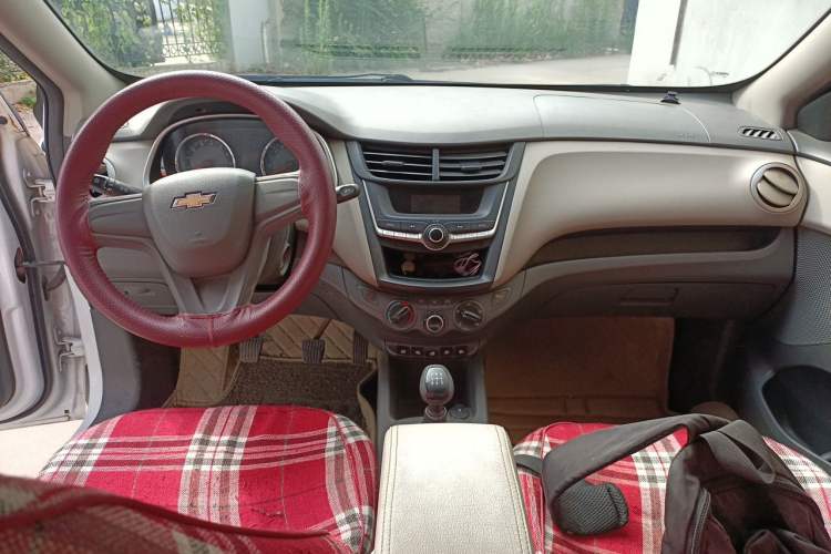 Used Chevrolet Sail 2015 Sail 3 1.3L Manual Ideal Edition Center Console