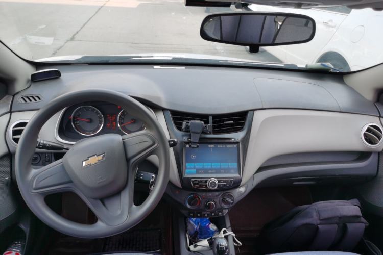 Used Chevrolet Sail 2015 Sail 3 1.3L Manual Ideal Edition Center Console