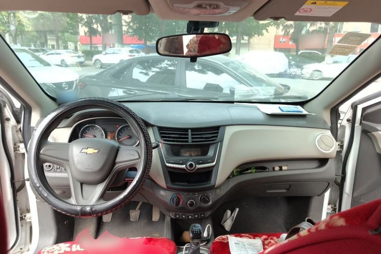 Used Chevrolet Sail 2015 Sail 3 1.3L Manual Ideal Edition Center Console