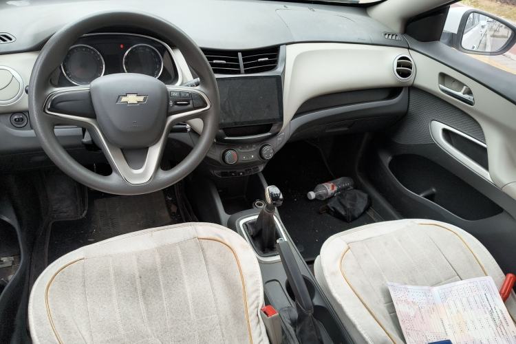 Used Chevrolet Sail 2015 Sail 3 1.5L Manual Happiness Edition Center Console
