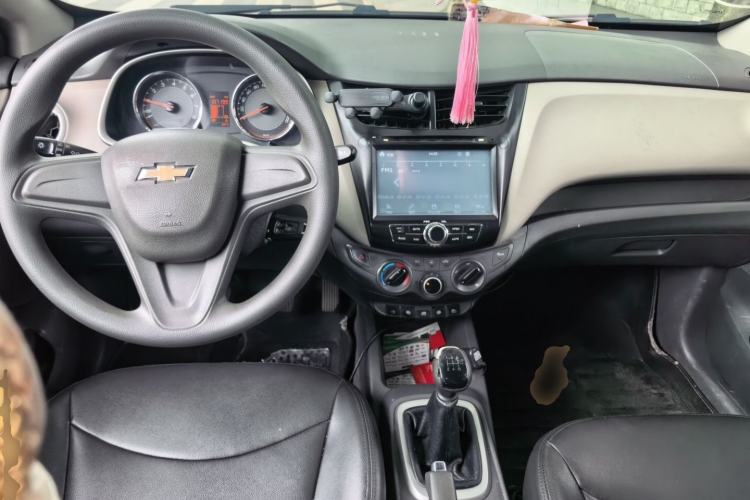Used Chevrolet Sail 2015 Sail 3 1.3L Manual Ideal Edition Center Console