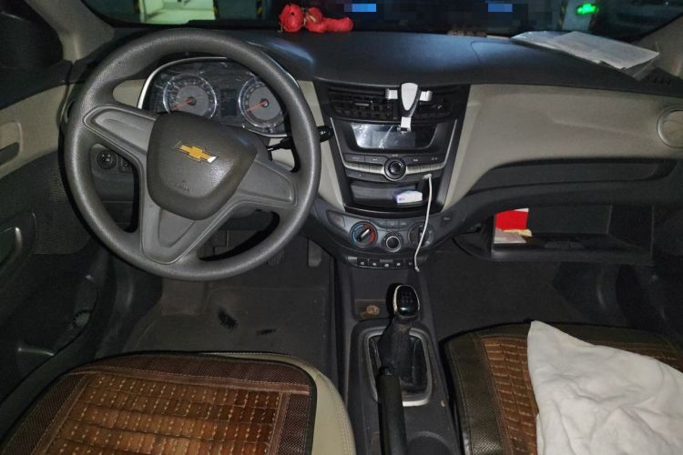 Used Chevrolet Sail 2015 Sail 3 1.3L Manual Ideal Edition Center Console