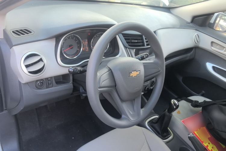 Used Chevrolet Sail 2015 Sail 3 1.3L Manual Ideal Edition Center Console