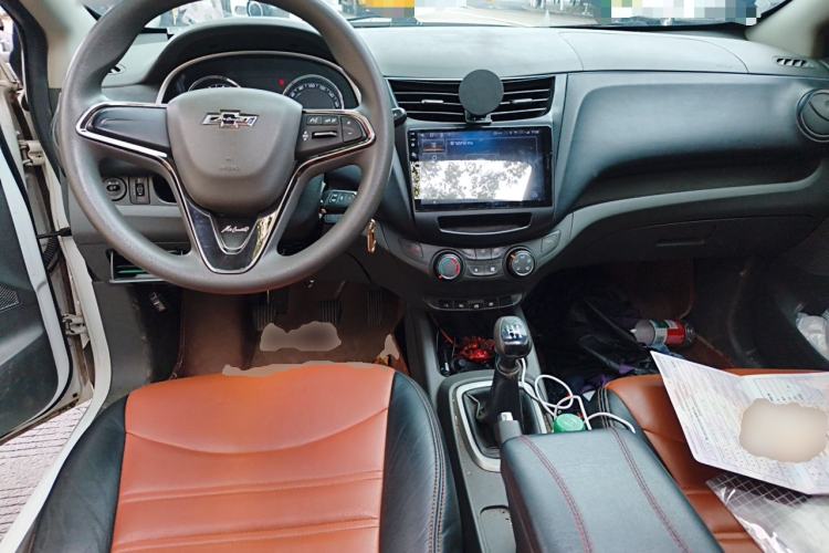 Used Chevrolet Sail 2015 Sail 3 1.5L Manual Happiness Edition Center Console