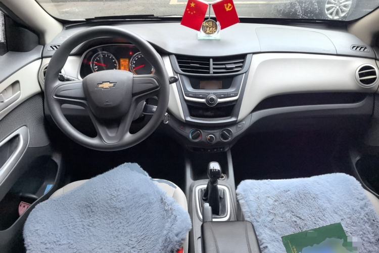 Used Chevrolet Sail 2015 Sail 3 1.3L Manual Ideal Edition Center Console