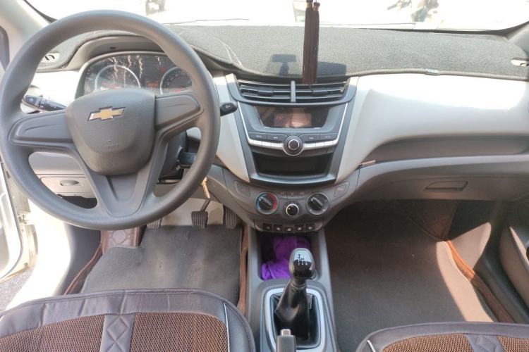 Used Chevrolet Sail 2015 Sail 3 1.3L Manual Ideal Edition Center Console