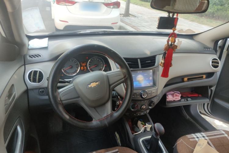 Used Chevrolet Sail 2015 Sail 3 1.3L Manual Ideal Edition Center Console