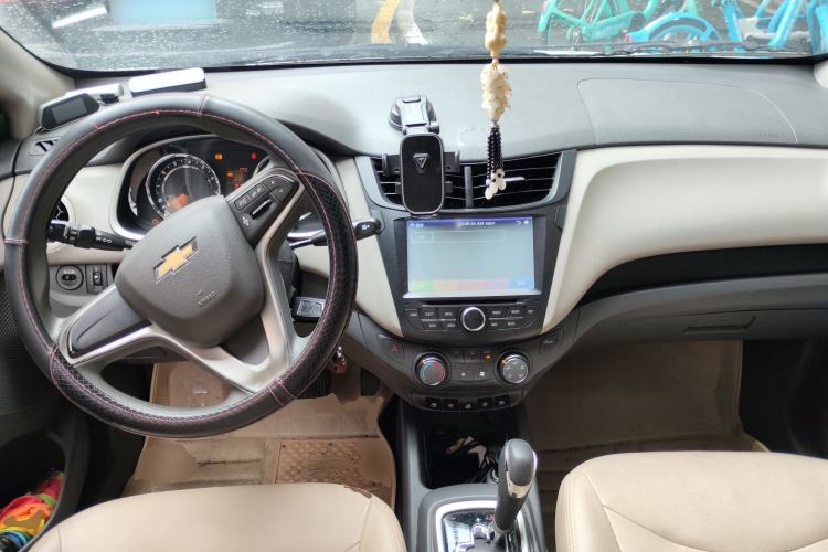 Used Chevrolet Sail 2015 Sail 3 1.5L AMT Happiness Sunroof Edition Center Console