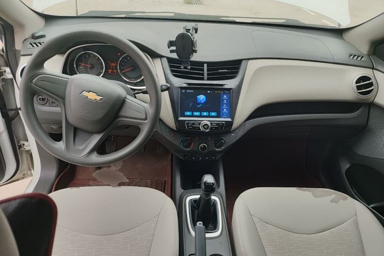 Used Chevrolet Sail 2015 Sail 3 1.3L Manual Ideal Edition Center Console
