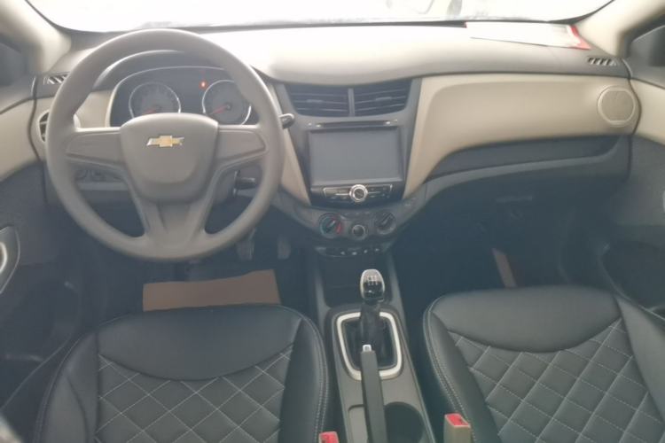 Used Chevrolet Sail 2015 Sail 3 1.3L Manual Ideal Edition Center Console