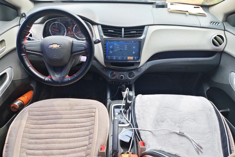 Used Chevrolet Sail 2015 Sail 3 1.3L AMT Ideal Edition Center Console