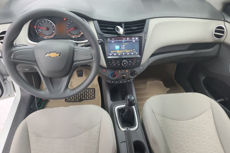 Used Chevrolet Sail 2015 Sail 3 1.3L Manual Ideal Edition Center Console
