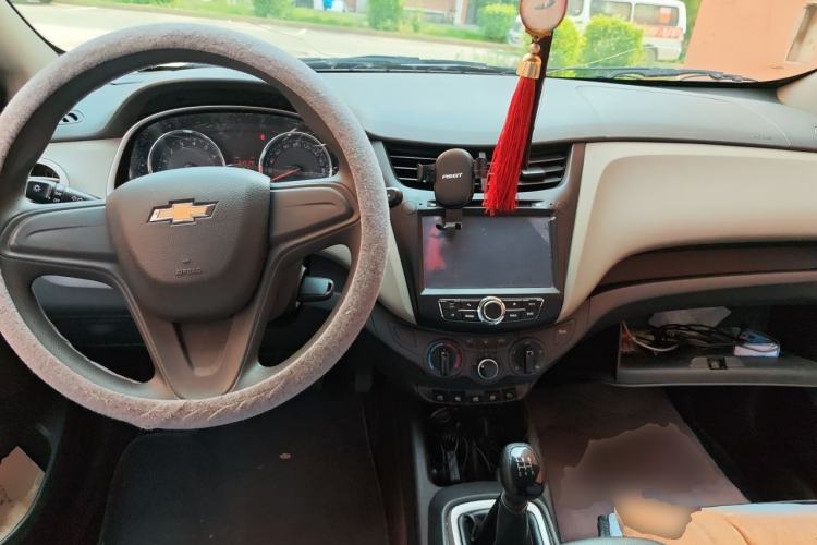 Used Chevrolet Sail 2015 Sail 3 1.3L Manual Ideal Edition Center Console