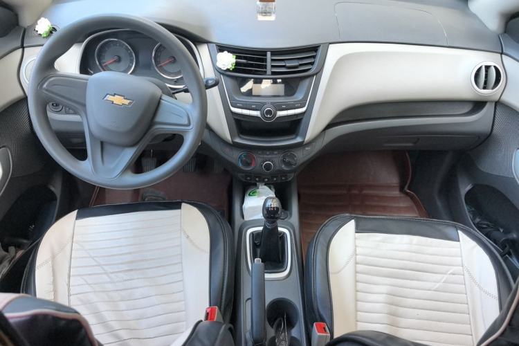 Used Chevrolet Sail 2015 Sail 3 1.3L Manual Ideal Edition Center Console