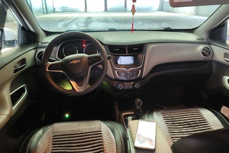 Used Chevrolet Sail 2015 Sail 3 1.5L AMT Happiness Sunroof Edition Center Console