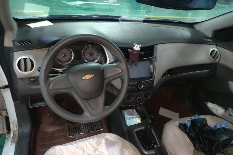 Used Chevrolet Sail 2015 Sail 3 1.3L Manual Ideal Edition Center Console
