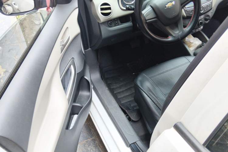 Used Chevrolet Sail 2015 Sail 3 1.3L AMT Ideal Edition Driver Seat