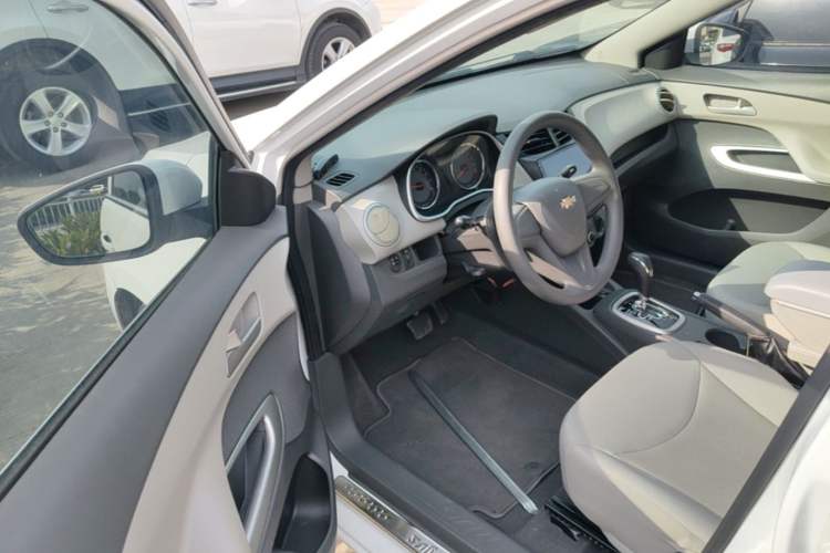 Used Chevrolet Sail 2015 Sail 3 1.3L AMT Ideal Edition Driver Seat