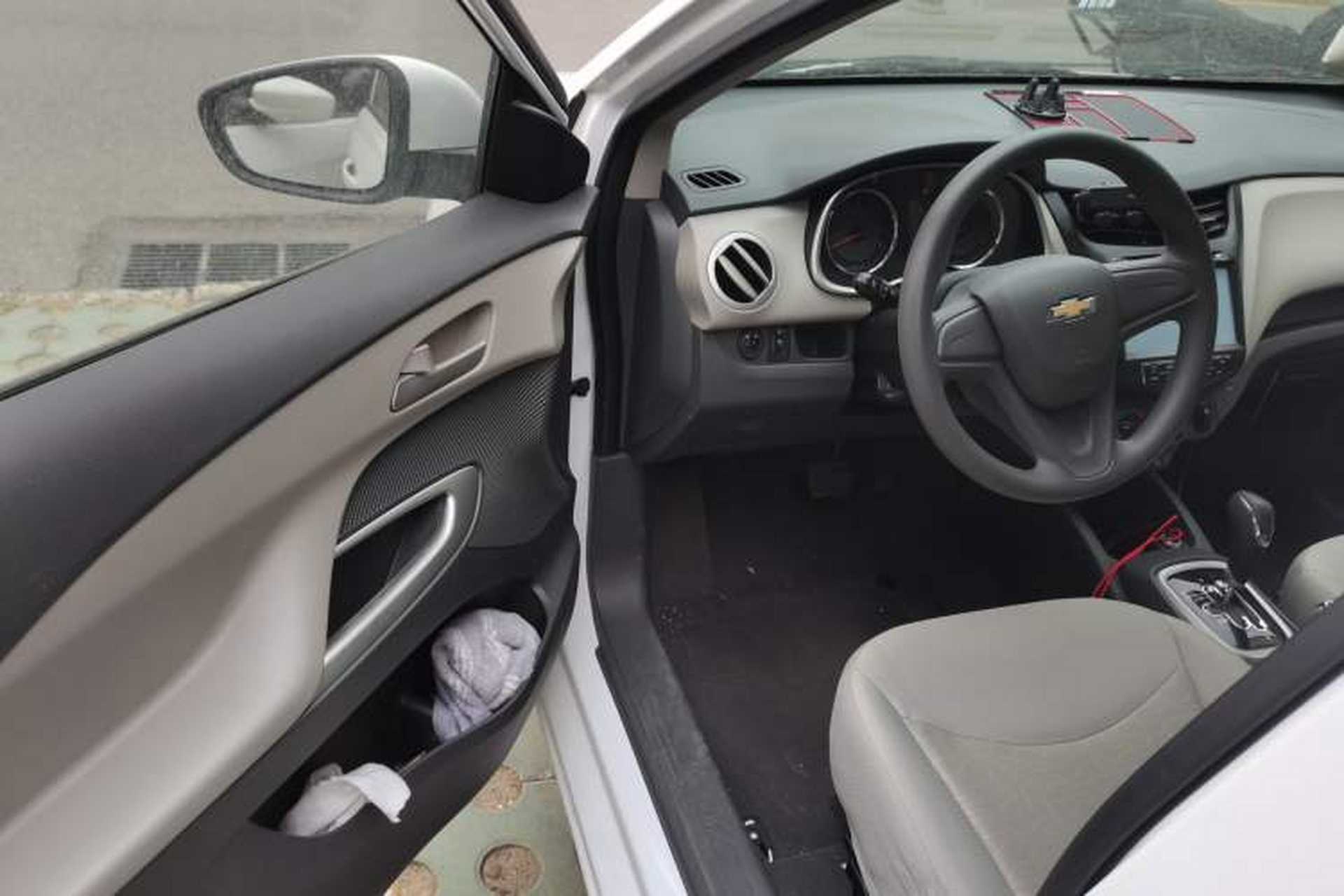 Used Chevrolet Sail 2015 Sail 3 1.3L AMT Ideal Edition Driver Seat