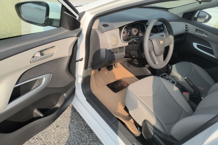 Used Chevrolet Sail 2015 Sail 3 1.3L AMT Ideal Edition Driver Seat