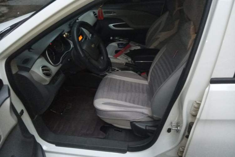 Used Chevrolet Sail 2015 Sail 3 1.3L AMT Ideal Edition Driver Seat