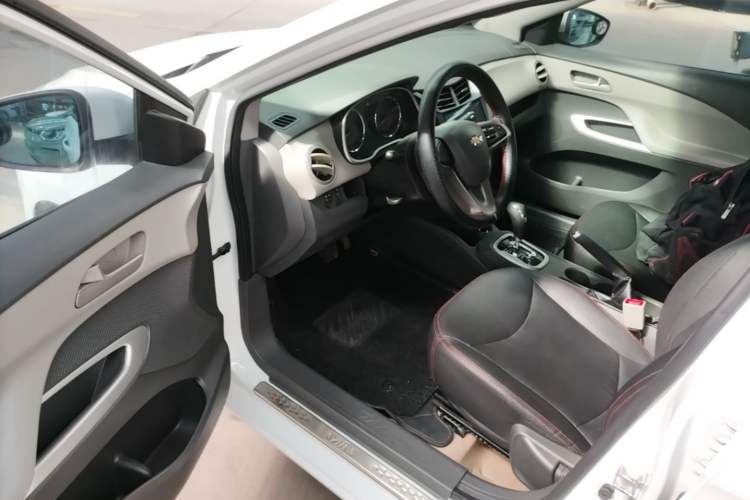 Used Chevrolet Sail 2015 Sail 3 1.3L AMT Ideal Edition Driver Seat