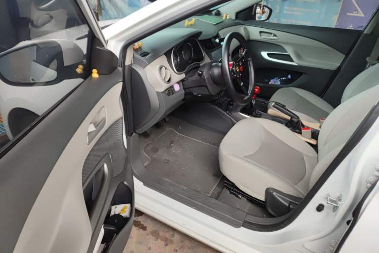 Used Chevrolet Sail 2015 Sail 3 1.5L Manual with Ideal Sunroof Edition Driver Seat