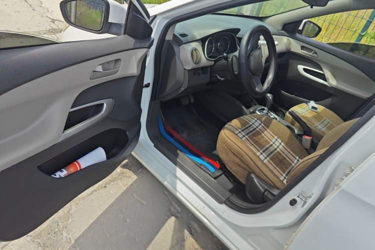 Used Chevrolet Sail 2015 Sail 3 1.3L AMT Ideal Edition Driver Seat