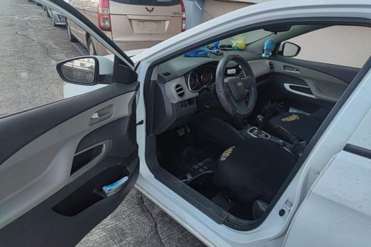 Used Chevrolet Sail 2015 Sail 3 1.3L AMT Ideal Edition Driver Seat