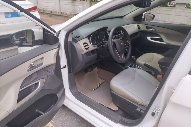 Used Chevrolet Sail 2015 Sail 3 1.5L AMT Happiness Sunroof Edition Driver Seat