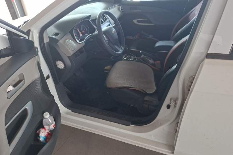 Used Chevrolet Sail 2015 Sail 3 1.3L AMT Ideal Edition Driver Seat