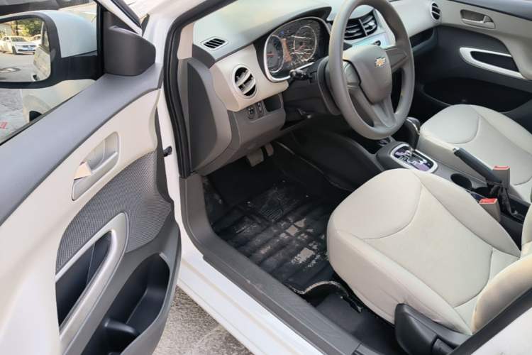 Used Chevrolet Sail 2015 Sail 3 1.3L AMT Ideal Edition Driver Seat