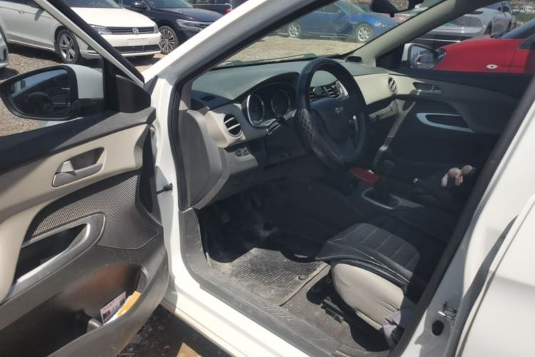 Used Chevrolet Sail 2015 Sail 3 1.5L Manual with Ideal Sunroof Edition Driver Seat