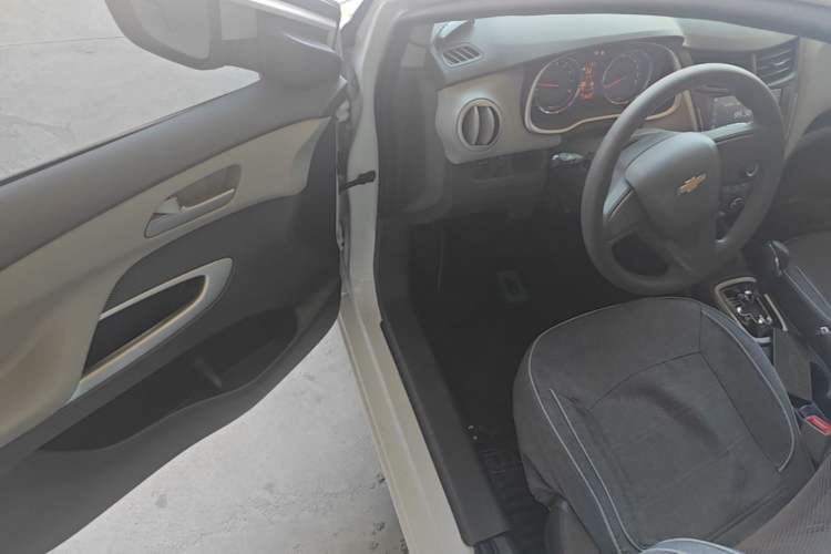 Used Chevrolet Sail 2015 Sail 3 1.3L AMT Ideal Edition Driver Seat