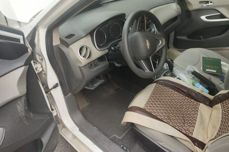 Used Chevrolet Sail 2015 Sail 3 1.5L AMT Happiness Sunroof Edition Driver Seat