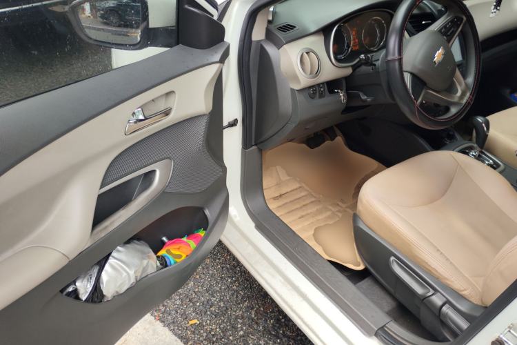 Used Chevrolet Sail 2015 Sail 3 1.5L AMT Happiness Sunroof Edition Driver Seat
