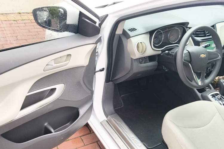 Used Chevrolet Sail 2015 Sail 3 1.3L AMT Ideal Edition Driver Seat