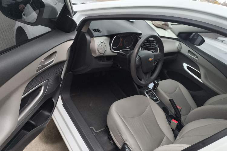 Used Chevrolet Sail 2015 Sail 3 1.3L AMT Ideal Edition Driver Seat